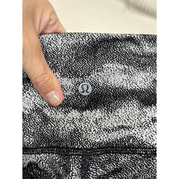 Lululemon Wunder Under High Rise Luon Hazy Days Black White 4 Gym Travel Workout - Picture 2 of 6
